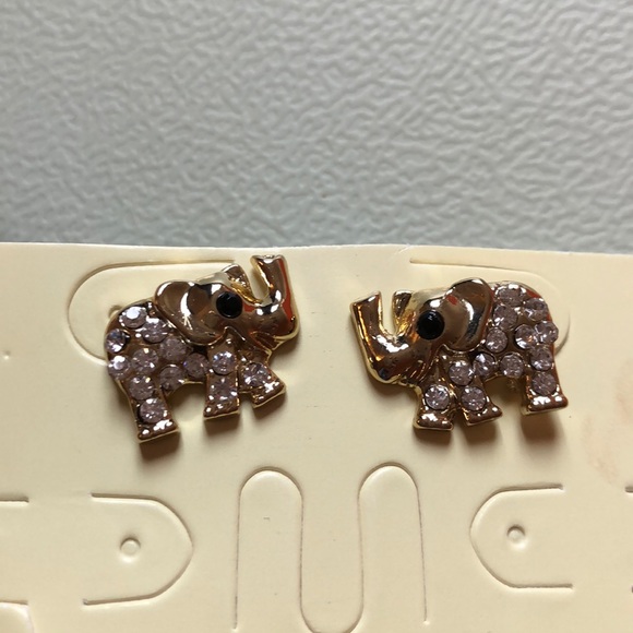 Jewelry - 🎀5/$25 Elephant earrings